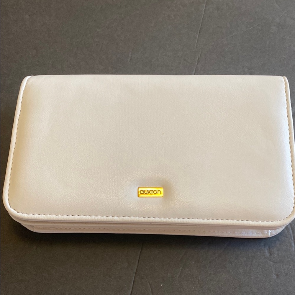 Buxton Beige Women's Wallet